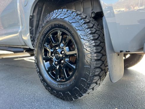 Used 2018 Toyota Tundra Limited w/ Limited Premium Package image 31