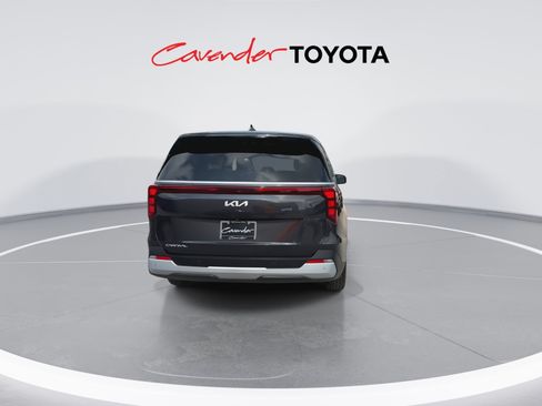 Used 2026 Kia Carnival FWD image 7