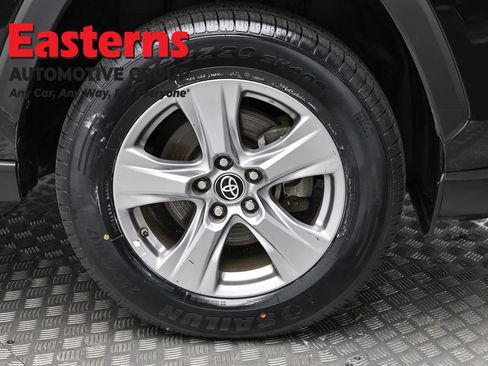 Used 2022 Toyota RAV4 LE image 31