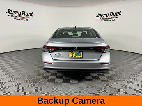 Used 2025 Honda Accord SE image 8