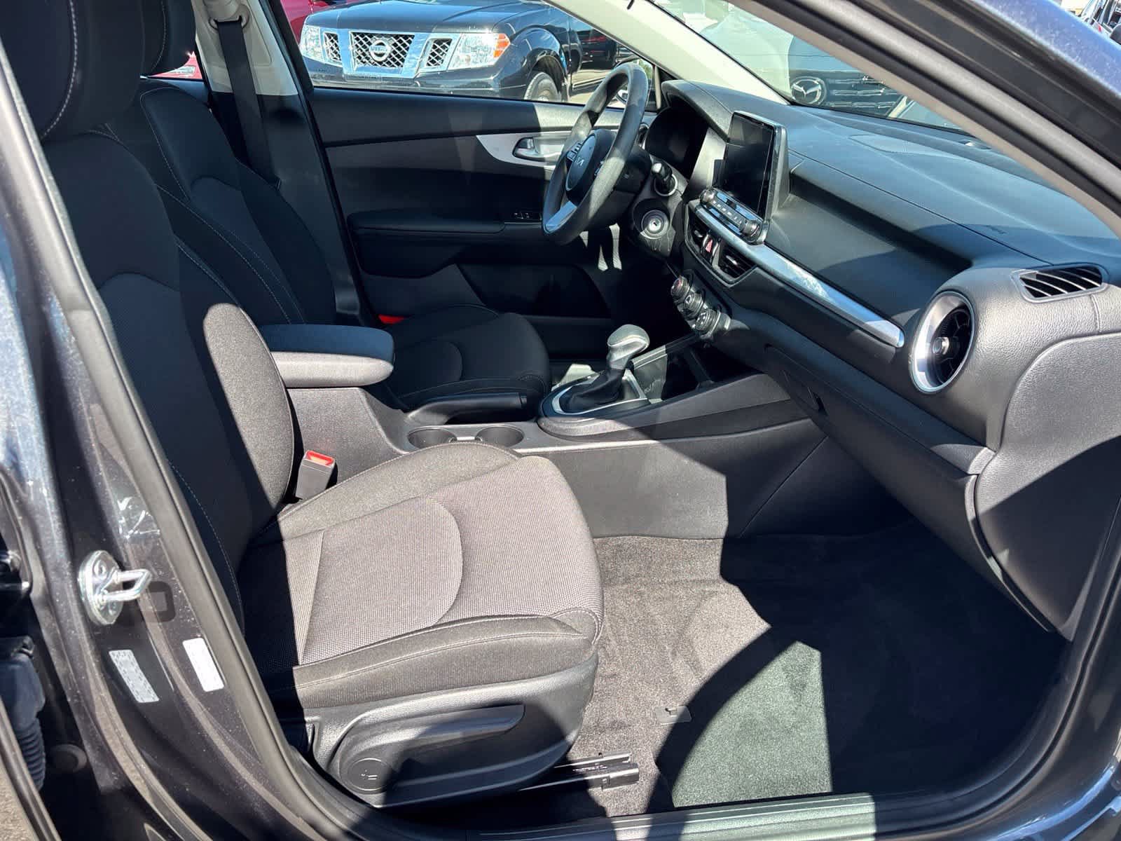 Used 2024 Kia Forte LXS w/ LXS Technology Package FWD image 13