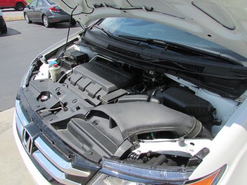 Used 2017 Honda Odyssey Touring Elite image 45
