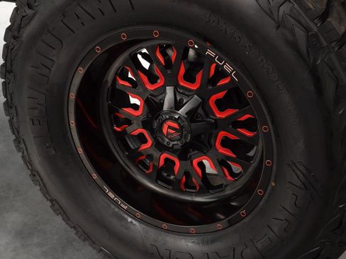 Used 2015 Ford F250 Lariat w/ Chrome Package image 9