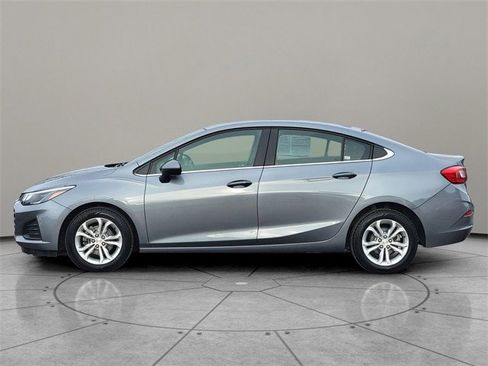 Used 2019 Chevrolet Cruze Diesel w/ Sun And Sound Package image 9