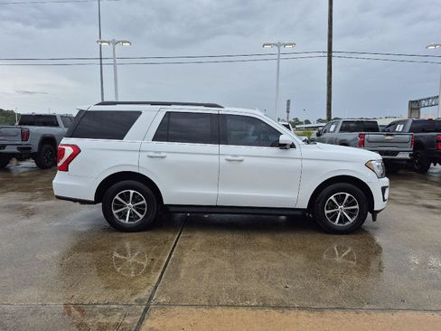 Certified 2021 Ford Expedition XLT RWD image 17