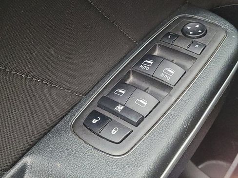 Used 2022 Dodge Charger SXT RWD image 27