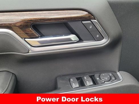 New 2026 GMC Sierra 1500 Elevation image 25