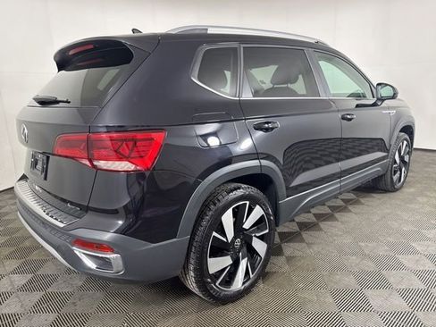Used 2024 Volkswagen Taos SEL image 3