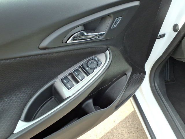 Used 2025 Chevrolet Malibu LT FWD image 12