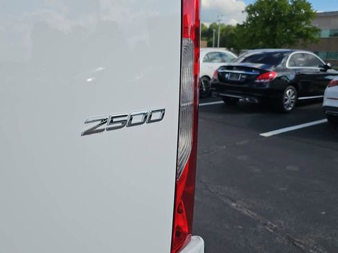 Used 2025 Mercedes-Benz Sprinter 2500 image 7