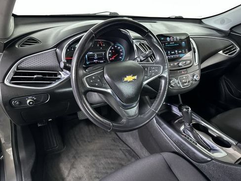 Used 2018 Chevrolet Malibu LT FWD image 10