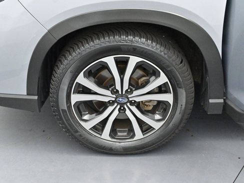 Used 2020 Subaru Forester Limited w/ Popular Package #3 AWD/4WD image 32