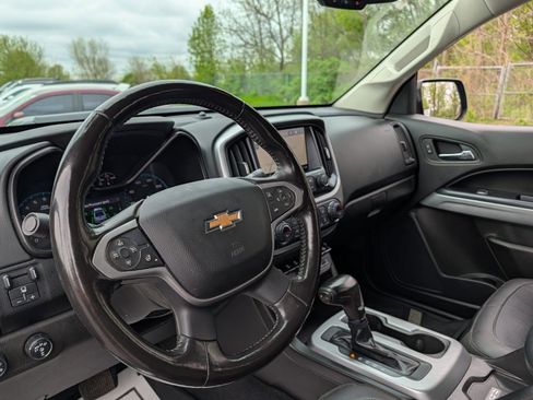 Used 2020 Chevrolet Colorado ZR2 w/ ZR2 Midnight Special Edition AWD/4WD image 29