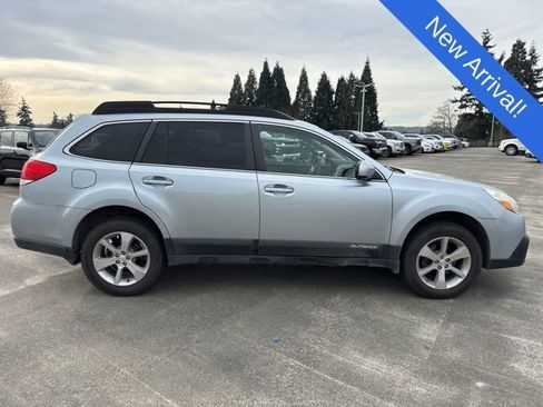 Used 2013 Subaru Outback 2.5i Limited w/ Moonroof Pkg image 8