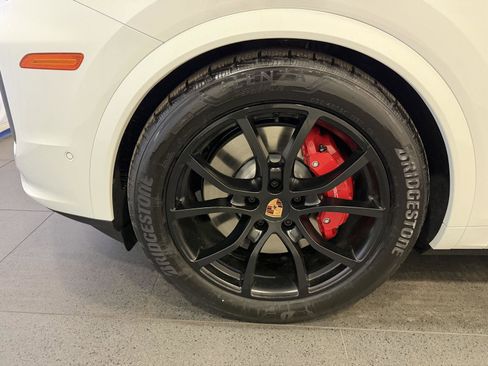 New 2026 Porsche Cayenne S image 10
