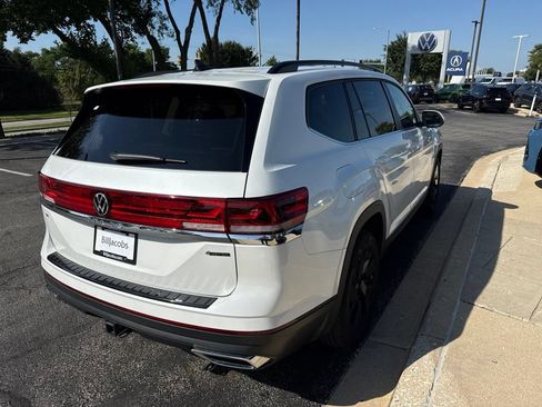 Used 2026 Volkswagen Atlas SE w/ Black Wheel Package AWD/4WD image 6