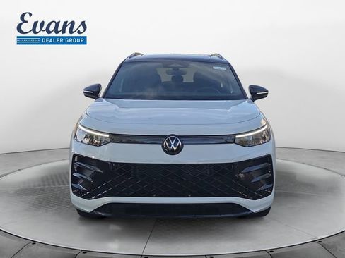 New 2026 Volkswagen Tiguan SE R-Line image 10