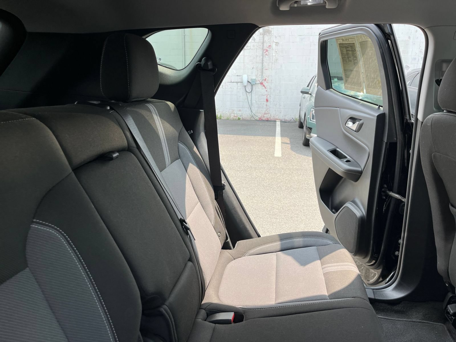 Used 2025 Chevrolet Blazer LT FWD image 37