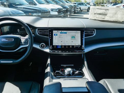 New 2026 Jeep Grand Wagoneer Limited AWD/4WD image 12