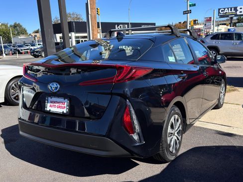 Used 2021 Toyota Prius Prime LE image 4