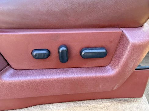 Used 2013 Ford F150 King Ranch w/ King Ranch Luxury Pkg image 20