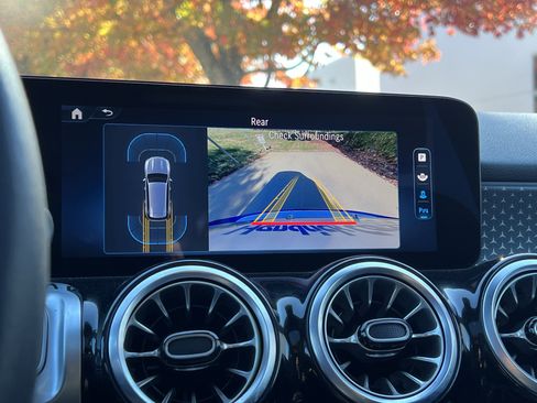 Certified 2024 Mercedes-Benz GLB 250 250 image 25