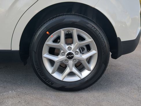 New 2025 Kia Soul LX image 11