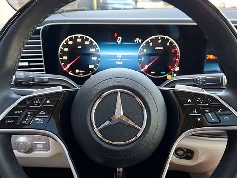 Used 2024 Mercedes-Benz GLS 450 4MATIC image 24