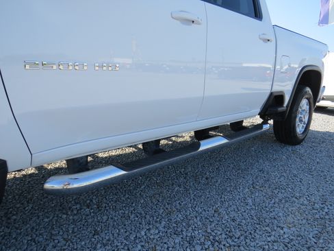 Used 2025 Chevrolet Silverado 2500 LT AWD/4WD image 10