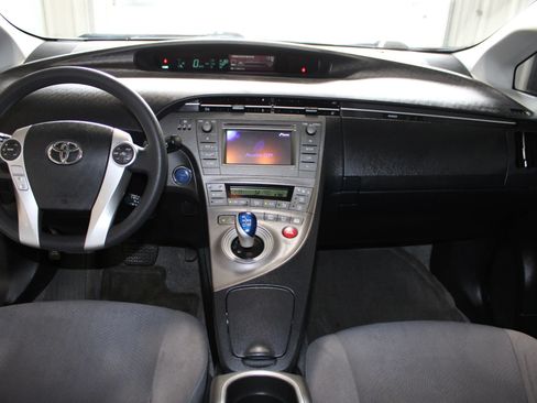 Used 2014 Toyota Prius Two FWD image 12