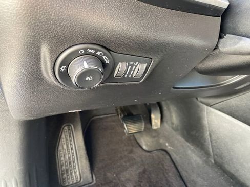 Used 2022 Jeep Compass Limited image 28