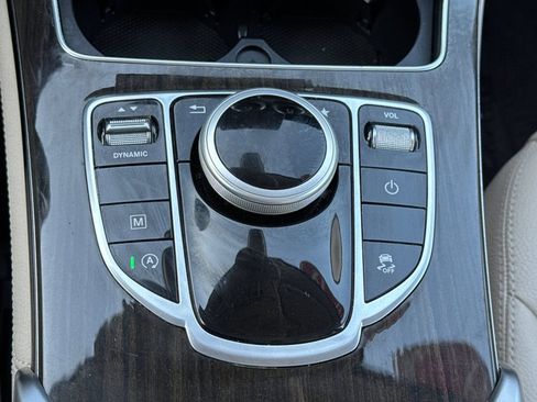 Used 2019 Mercedes-Benz GLC 300 image 30