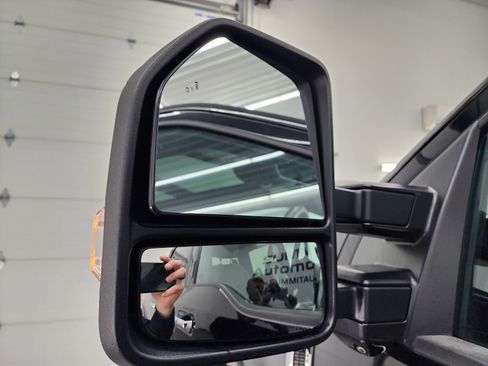 Used 2022 Ford F250 Lariat w/ Tremor Off-Road Package image 39