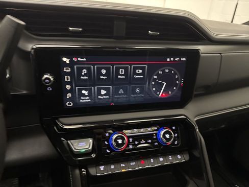 New 2026 GMC Sierra 2500 AT4X AWD/4WD image 17