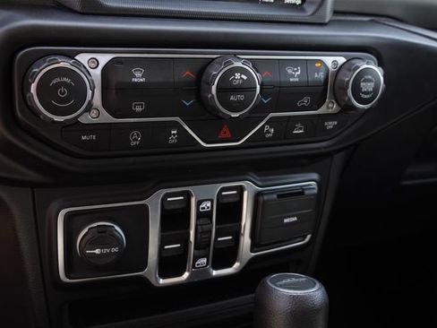 Used 2021 Jeep Gladiator Sport AWD/4WD image 22