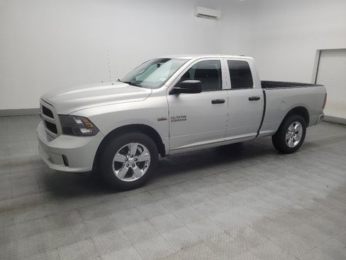 Used 2018 RAM 1500 Express RWD image 2