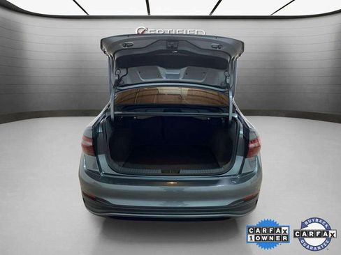 Used 2025 Volkswagen Jetta Sport image 7