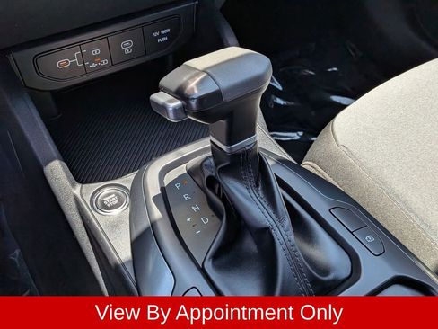 Used 2025 Kia K4 FWD image 19