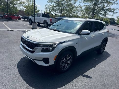 Used 2021 Kia Seltos EX AWD/4WD image 1