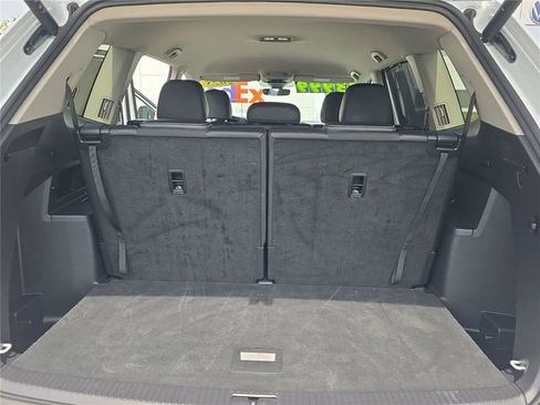 Used 2025 Volkswagen Atlas SE FWD image 29