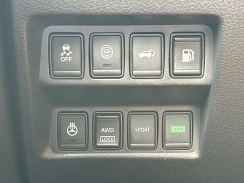 Used 2018 Nissan Rogue SL AWD/4WD image 21