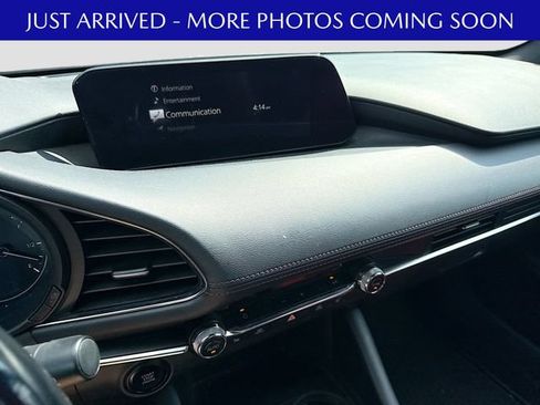 Used 2023 MAZDA MAZDA3 s FWD image 14