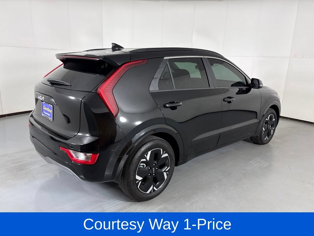 Used 2025 Kia Niro Wind FWD image 11
