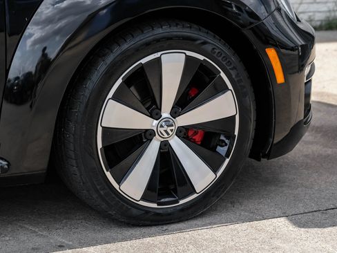 Used 2016 Volkswagen Beetle R-Line SE FWD image 43