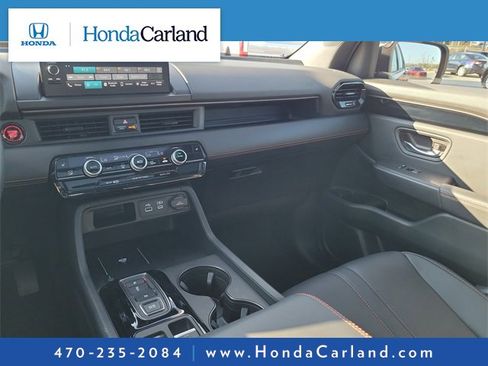 Used 2025 Honda Pilot TrailSport image 33