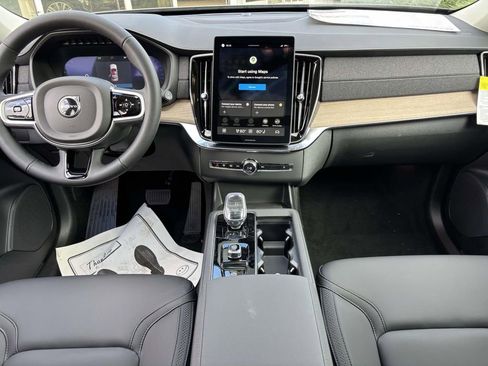 New 2026 Volvo XC90 B6 Plus w/ Protection Package Premier image 29