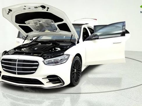 Used 2023 Mercedes-Benz S 580 4MATIC Sedan w/ AMG Line image 13