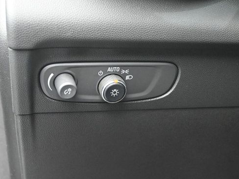 Used 2023 Buick Envision Essence w/ Sport Touring Package image 21