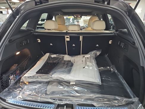 New 2026 Mercedes-Benz GLC 300 image 14