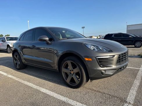 Used 2015 Porsche Macan S image 3